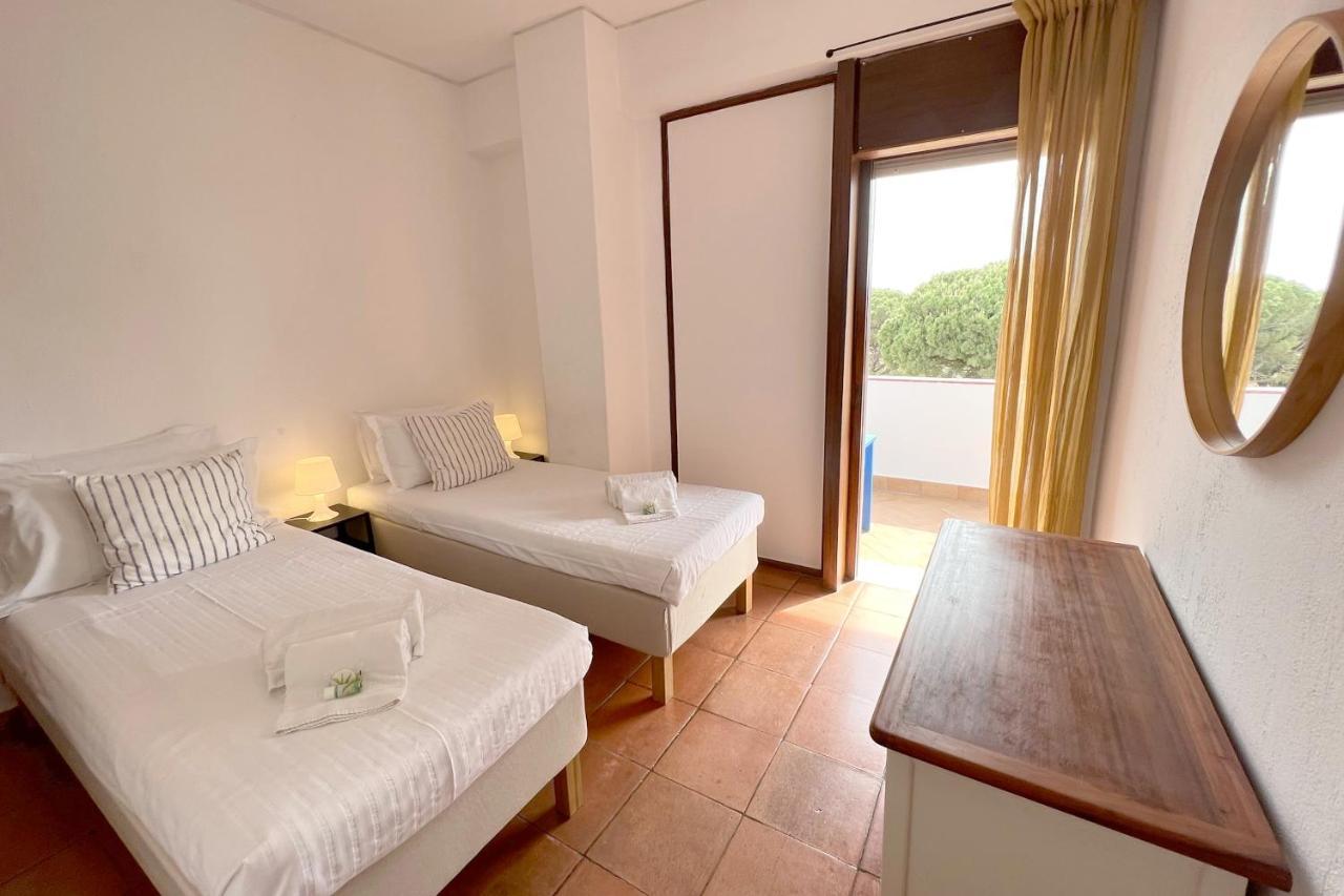 Apartment On The Beach By Amcf Alvor Bagian luar foto
